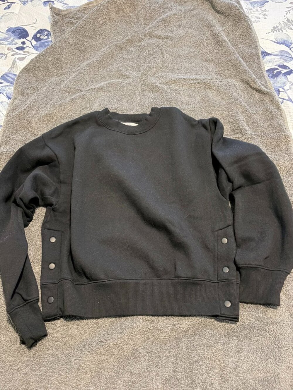 Victoria's Secret Snap Side Sweatshirt XS
